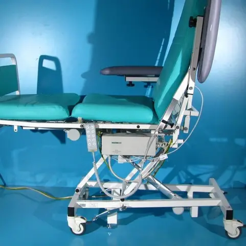 Scaun medical electric pentru tratament si recoltare