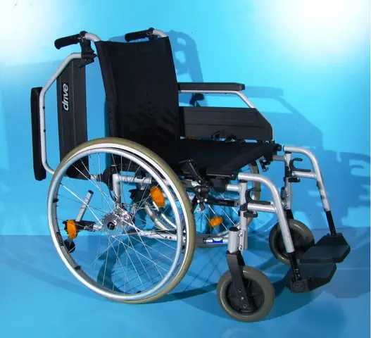 Scaun cu rotile din aluminiu invalizi Drive