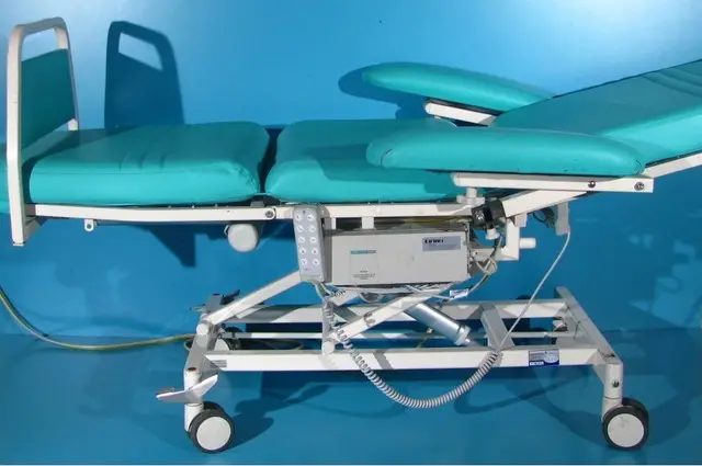 Scaun medical electric pentru tratament