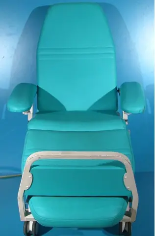 Scaun medical electric pentru tratament