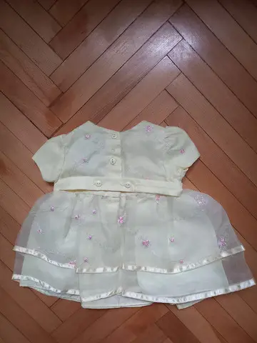 Rochie cu flori brodate foarte FRUMOASA 6-9 luni