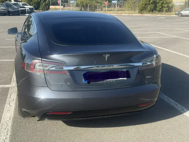 Tesla model S 75D 2018