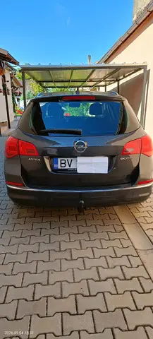 Opel Astra J Sports Tourer