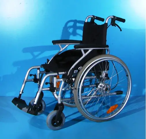 Scaun cu rotile din aluminiu  Drive