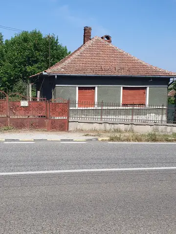 Casa de vanzare