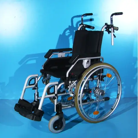 Scaun cu rotile  B+B - latime sezut 41 cm