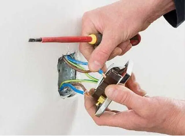 Servicii Electrice Casnice in Sector 4, Bucuresti